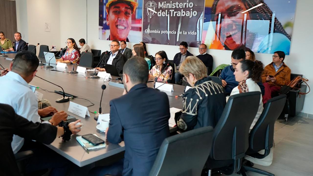 EL próximo lunes continuará negociación del salario mínimo para el 2025