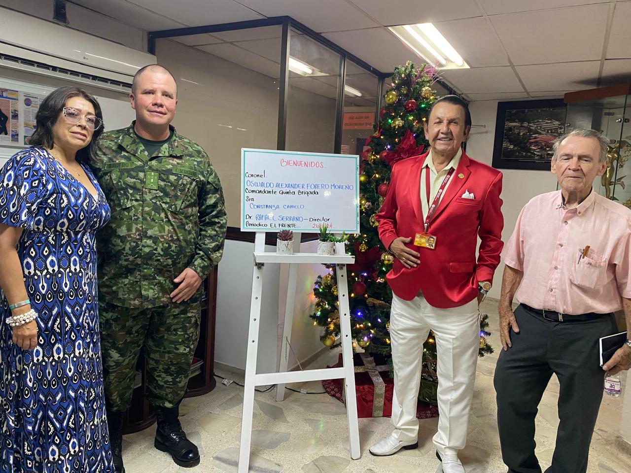 Visita del Comandante Quinta Brigada a Espumas Santander