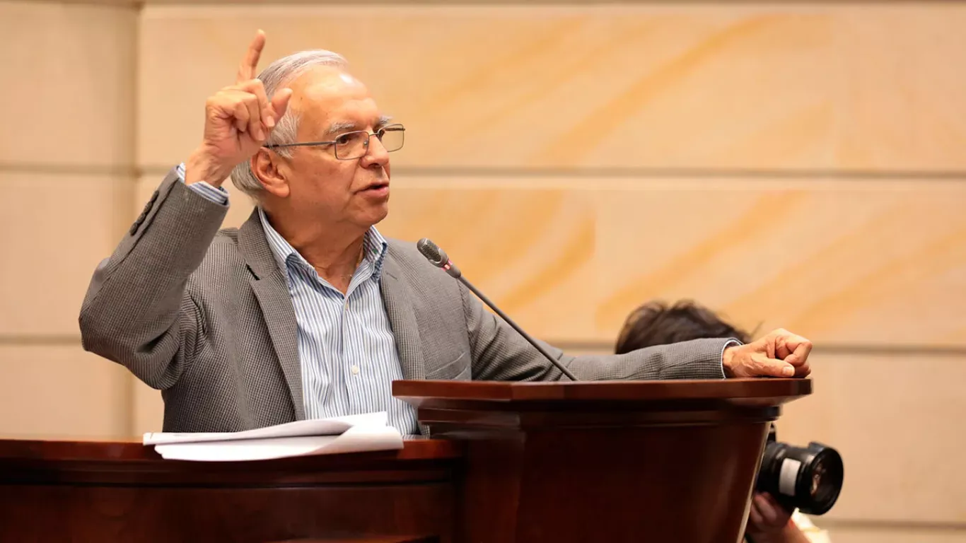 Ricardo Bonilla no va más como Ministro de Hacienda