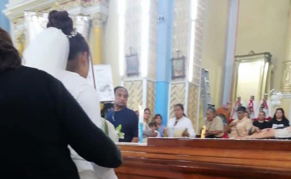 Llegó al funeral de su prometido vestida de novia