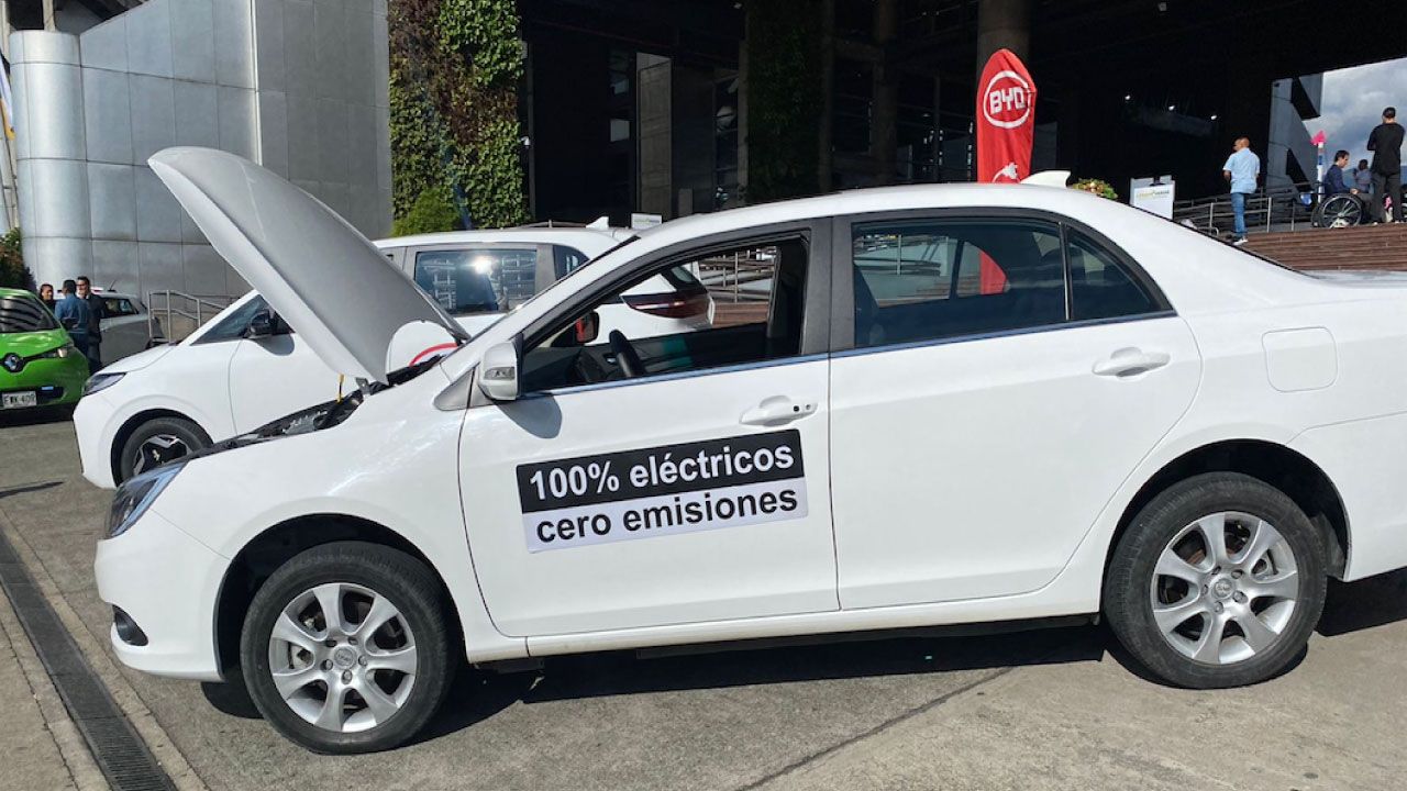 Esta ciudad será la primera de Colombia en tener taxis eléctricos