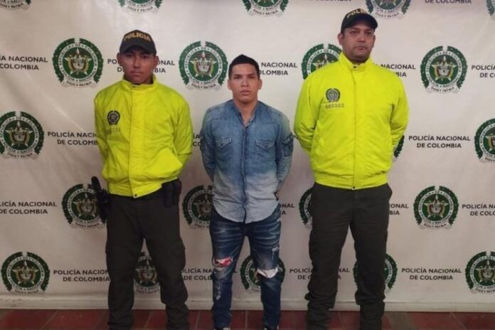 Se entregó otro de los implicados en robo a joyería