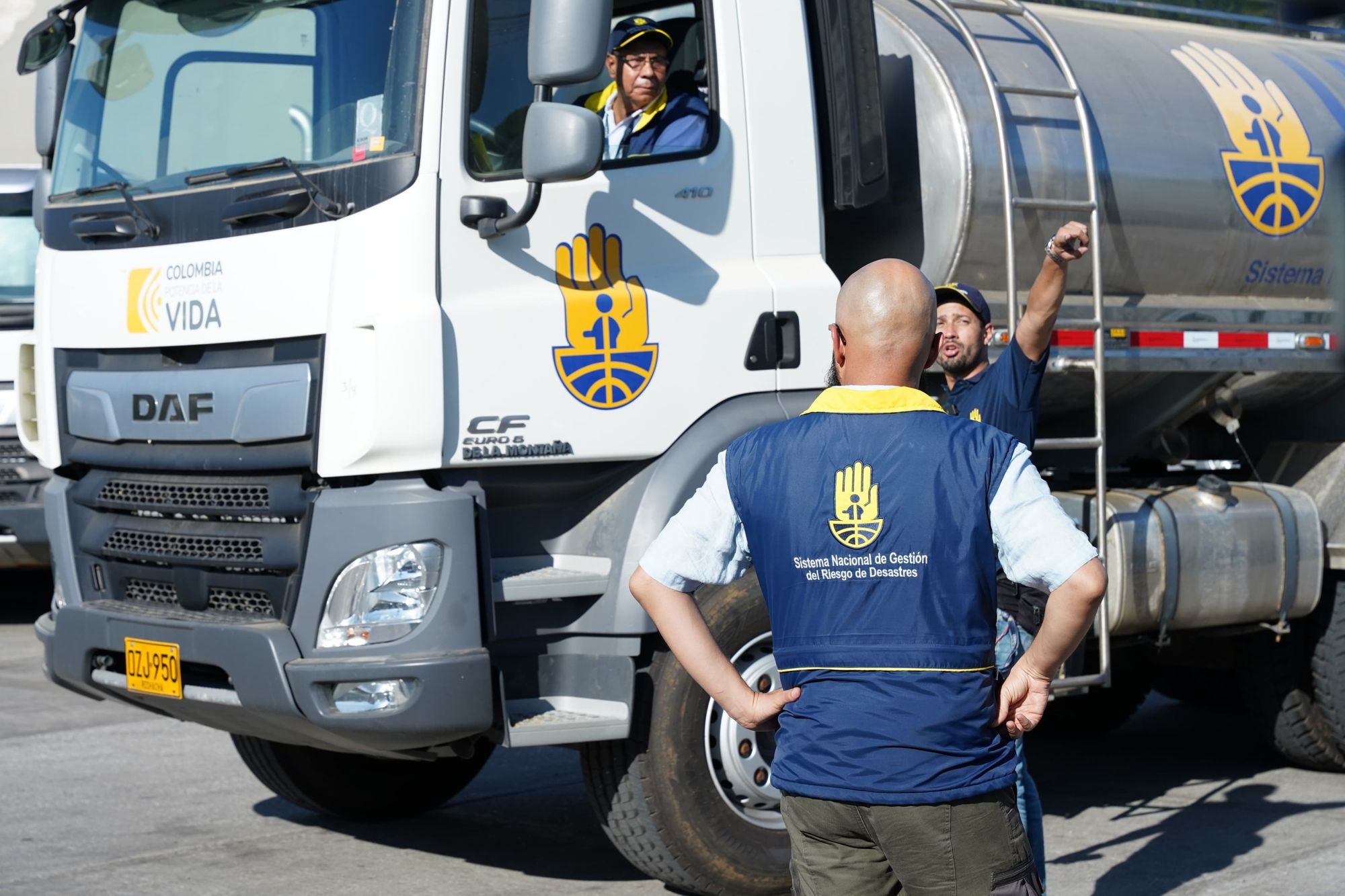 Carrotanques de la UNGRD llegan a Santander para temporada seca