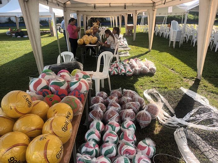 Ideflorida fortalece el deporte con entrega de implementos a instituciones educativas