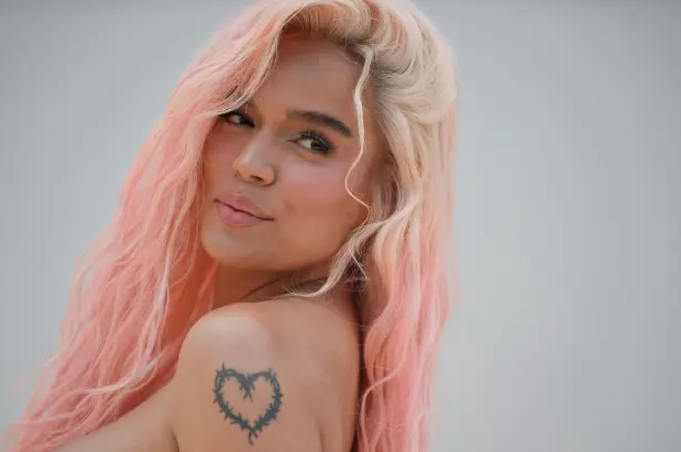 Karol G lleva su legado a las calles de Medellín con tres nuevos lugares