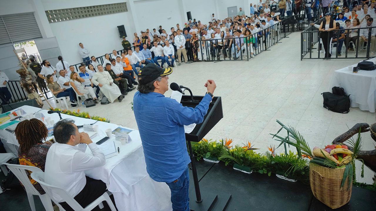Petro invitó a las bases del Eln a abandonar las filas de la guerrilla: “Los jefes se convirtieron en paramilitares”