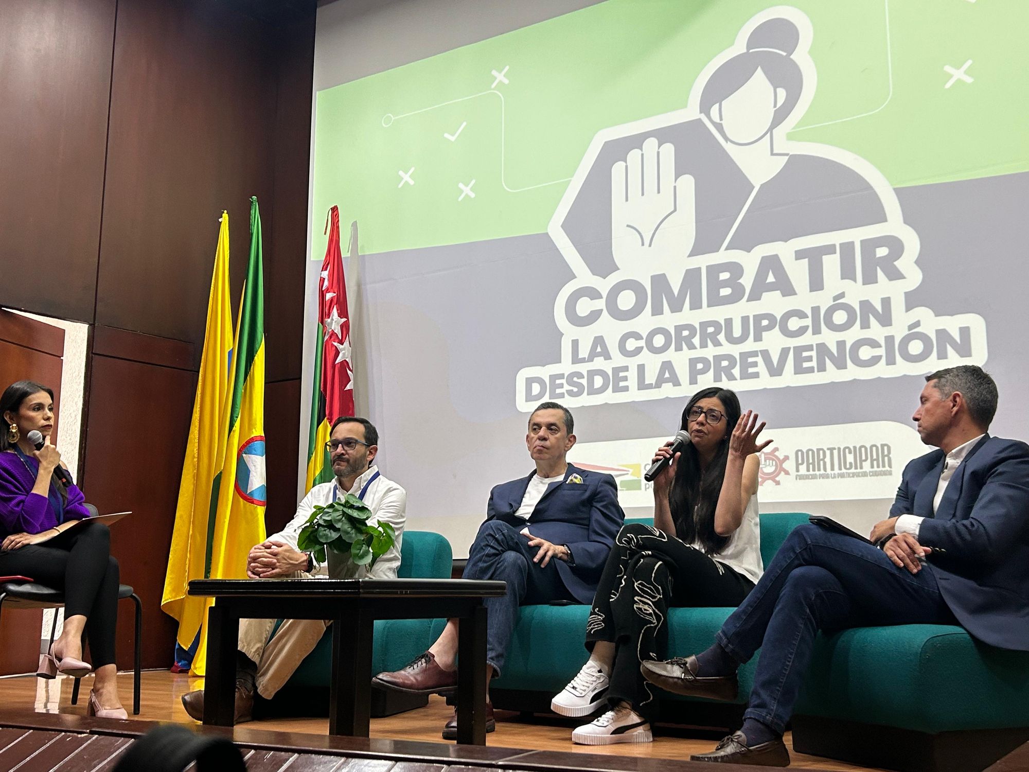 Foro sobre transparencia y anticorrupción en Santander