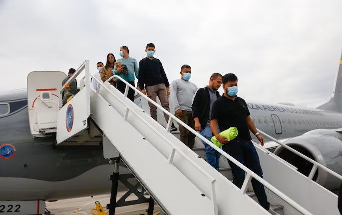 Llegaron 227 colombianos deportados desde EE. UU.