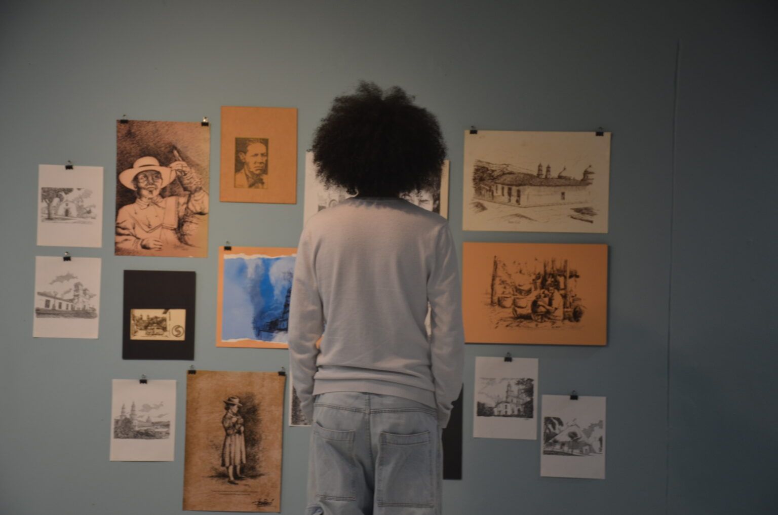 La UIS abrió sus puertas al programa ‘En las Salas’ 2025, con la exposición de la obra del artista santandereano ‘Domingó’