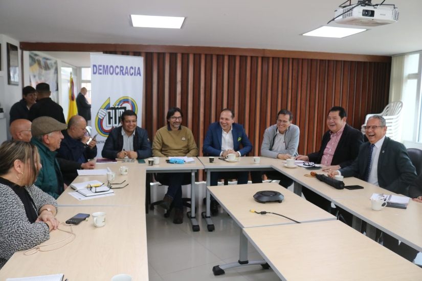 Antonio Sanguino anunció medidas de apoyo y protección a sindicatos en su primera acción como ministro de trabajo