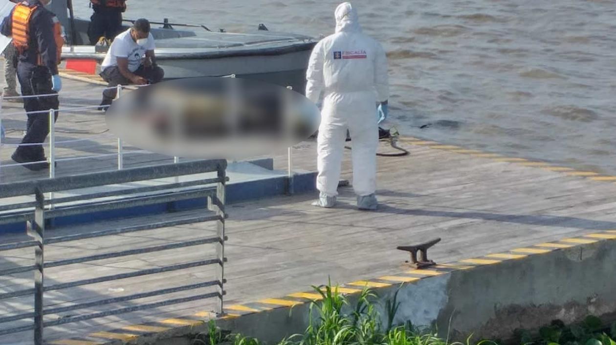 Sacan cadáver que flotaba en el río Magdalena
