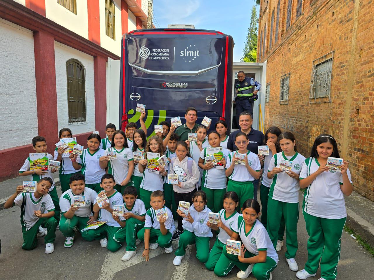 Oficina de tránsito fomenta la seguridad vial en estudiantes de El Socorro