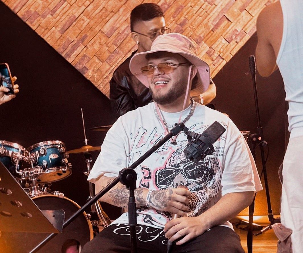 Jesda rinde homenaje a su madre y a Shakira