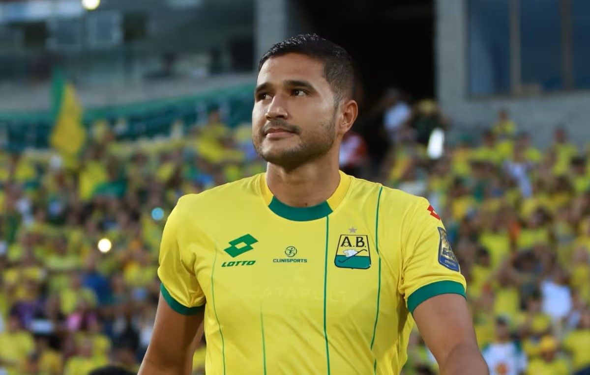 Larry Vásquez renunció al Atlético Bucaramanga