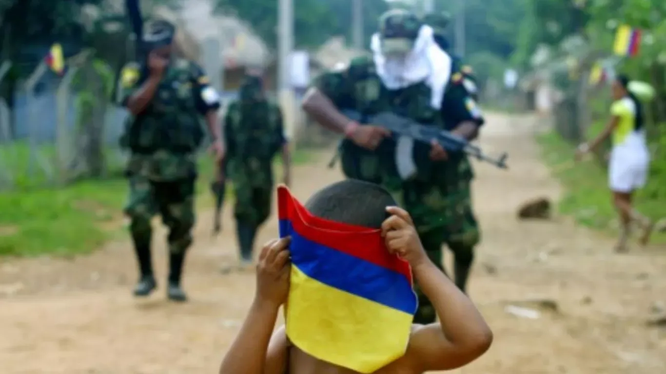 Disidencias FARC y del ELN siguen reclutando jóvenes para la GUERRA
