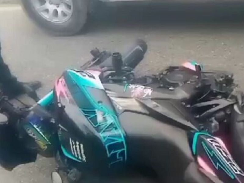 Trágico accidente cobró la vida de un motociclista y deja una joven herida en San Gil