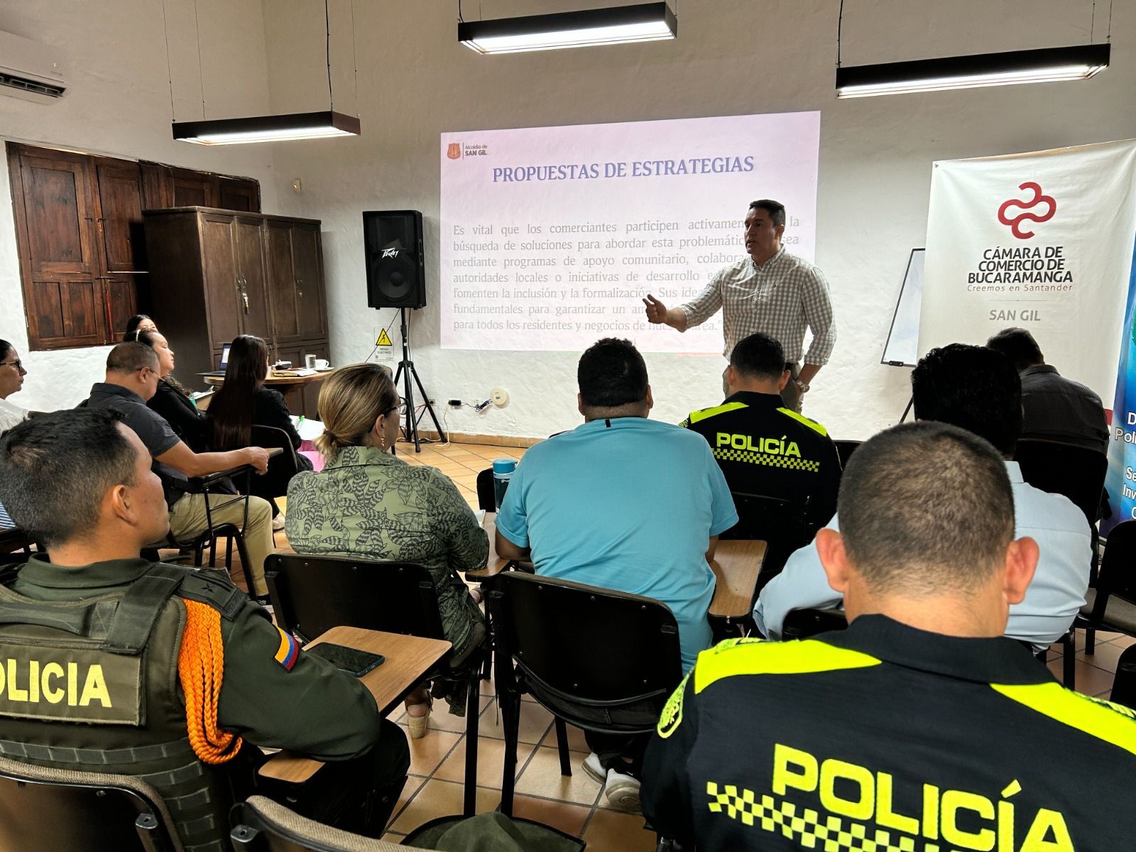 San Gil convoca a empresarios para aclarar requisitos comerciales