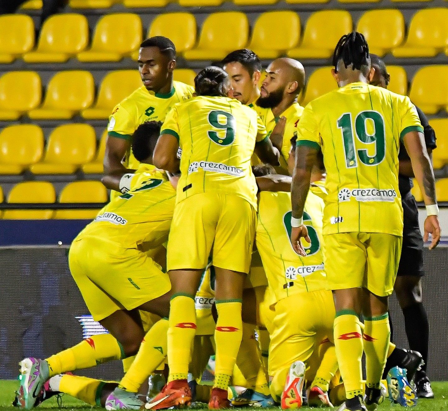 Bucaramanga por un ‘vuelo triunfal’ ante Águilas Doradas