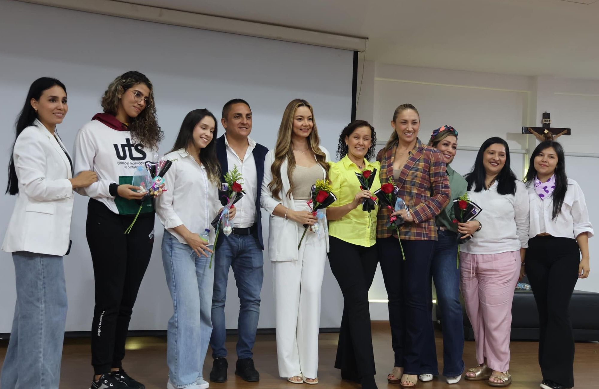 Mujeres que transforman el mundo en las UTS