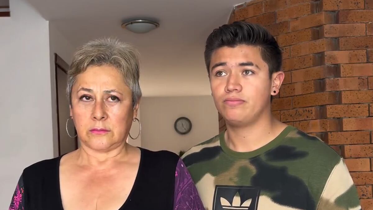 Jim Velásquez  le regala un terreno en cementerio a Alina Lozano y recibió doloroso agradecimiento