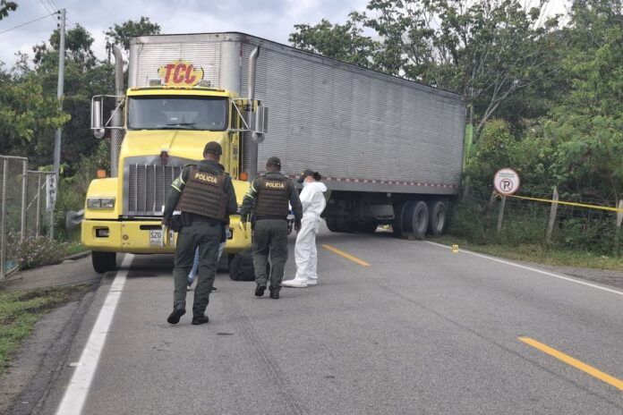 Acción brusca de conductor sería la causa de choque fatal