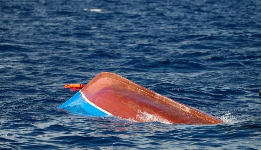 Naufragó barco que transportaba futbolistas