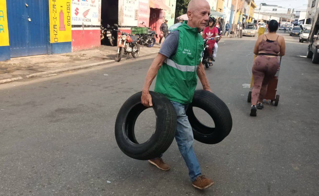 Alcaldía enfrenta epidemia de dengue con la 'Ruta del Zancudo'