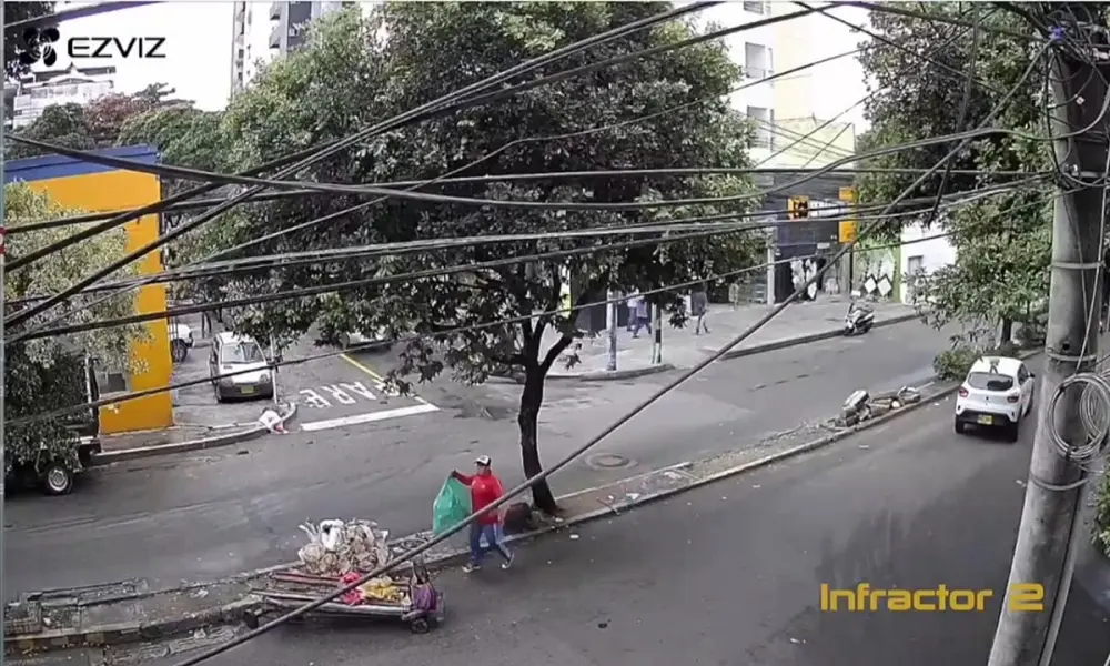 Botar basura en la calle  le puede salir muy caro con los 'Caza Infractores'