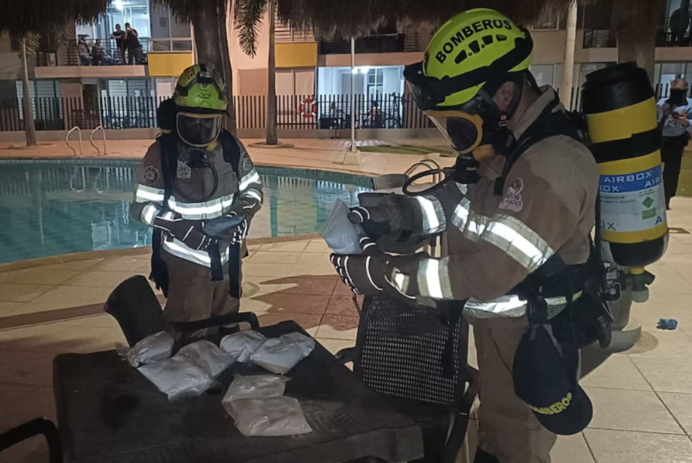 Alarma en Ricaurte: explosión e intoxicación masiva por cloro dejan 17 afectados en condominio