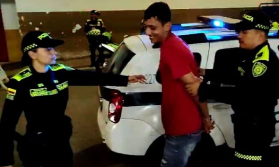 Ladrón fue perseguido y arrollado por la camioneta del agredido en Bucaramanga