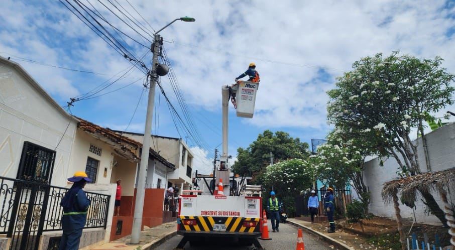 Alcaldía refuerza alumbrado público en 20 sectores por Semana Santa