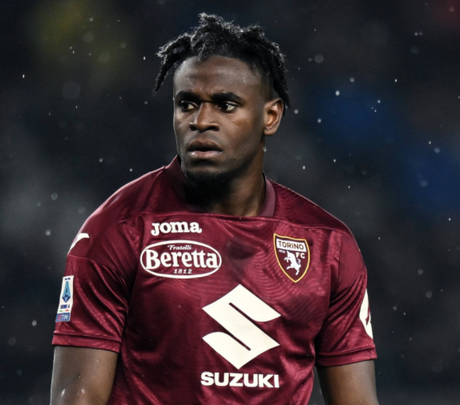 “Se queda”: Torino ratificó a Duván Zapata como referente hasta 2027
