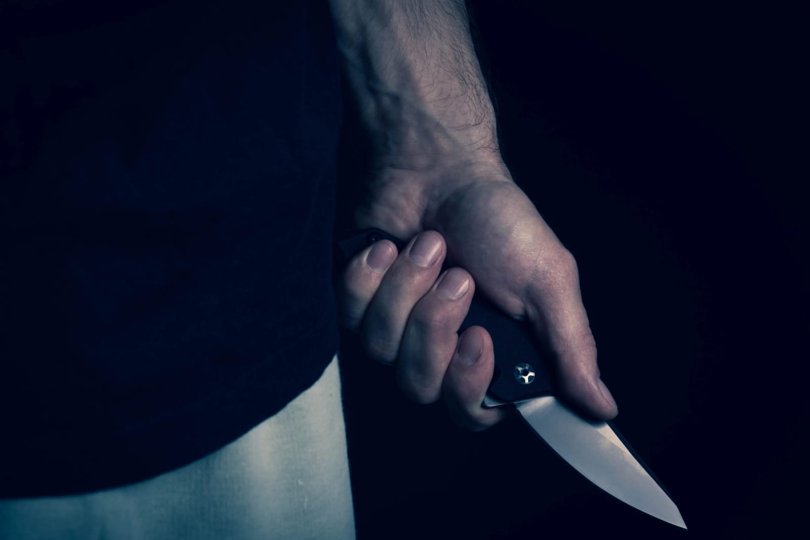 Adolescente fue herida con arma blanca dentro de un taxi