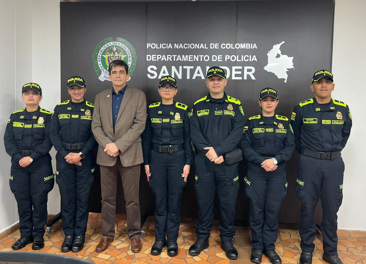 Santander da la bienvenida a nuevos Subtenientes de la Policía