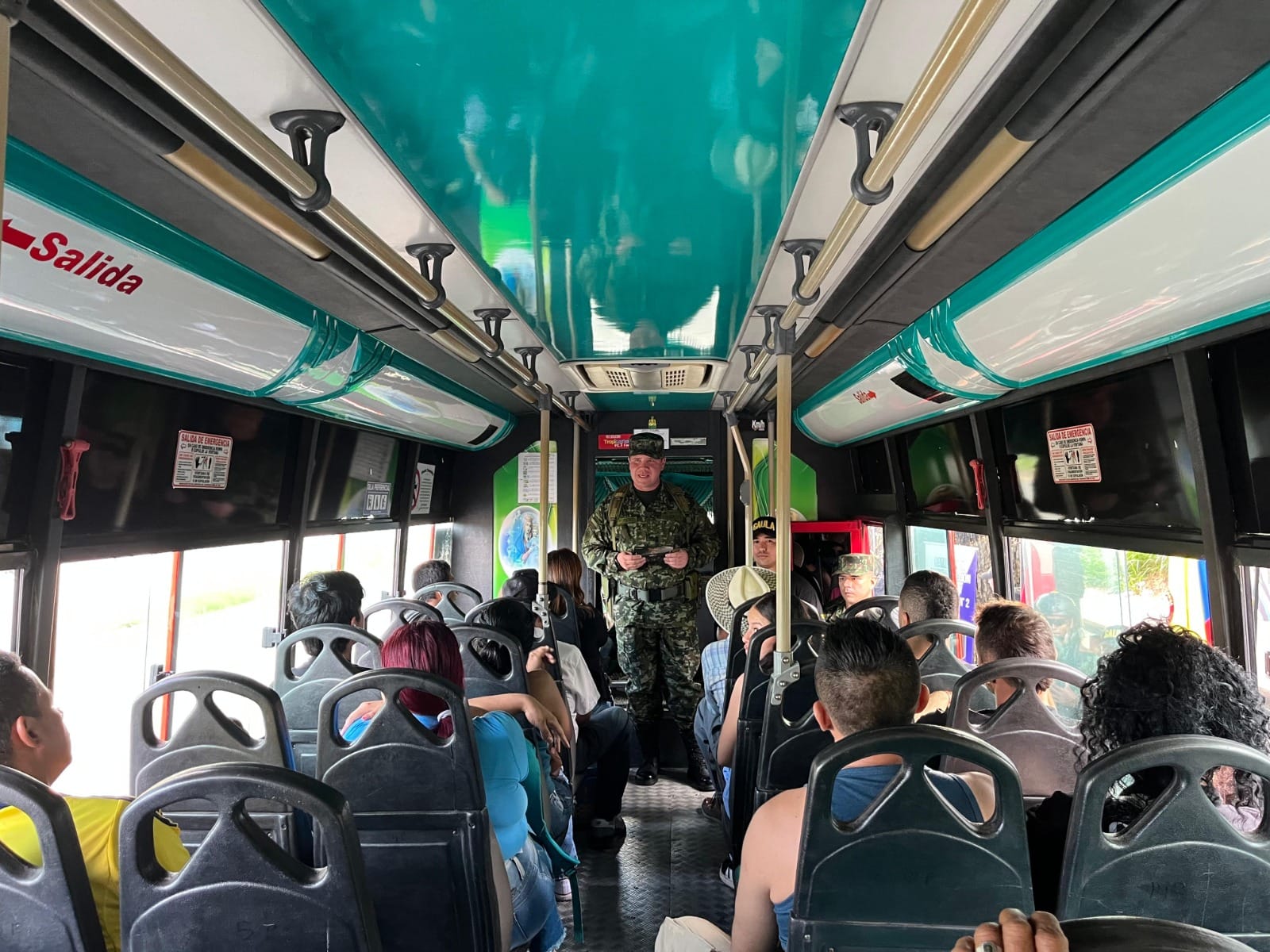 Ejército Nacional refuerza la seguridad vial en Santander