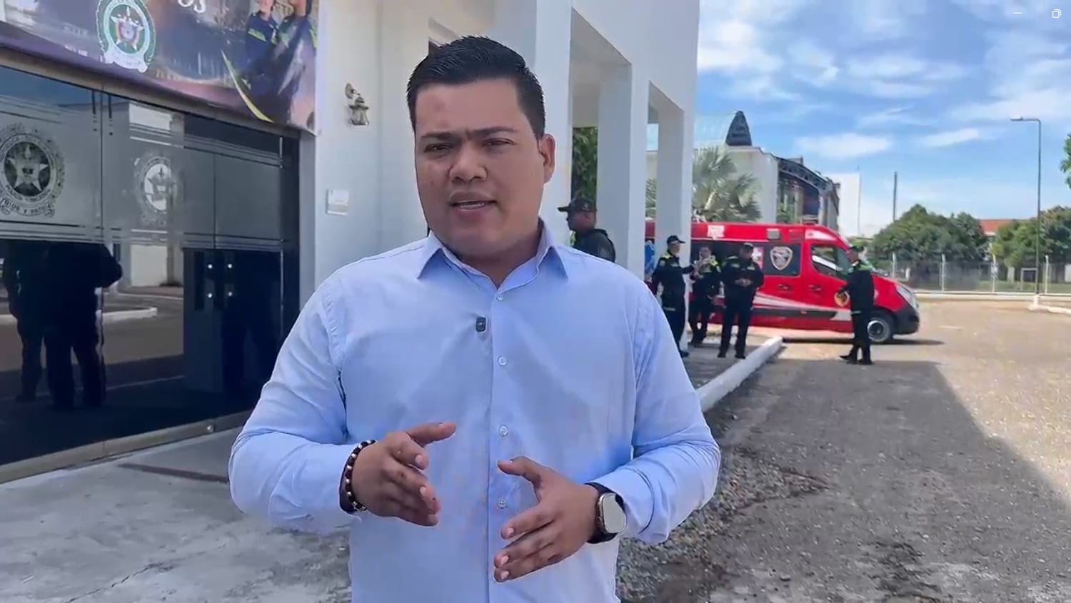 Autoridades retiran banderas instaladas por el ELN en Barrancabermeja