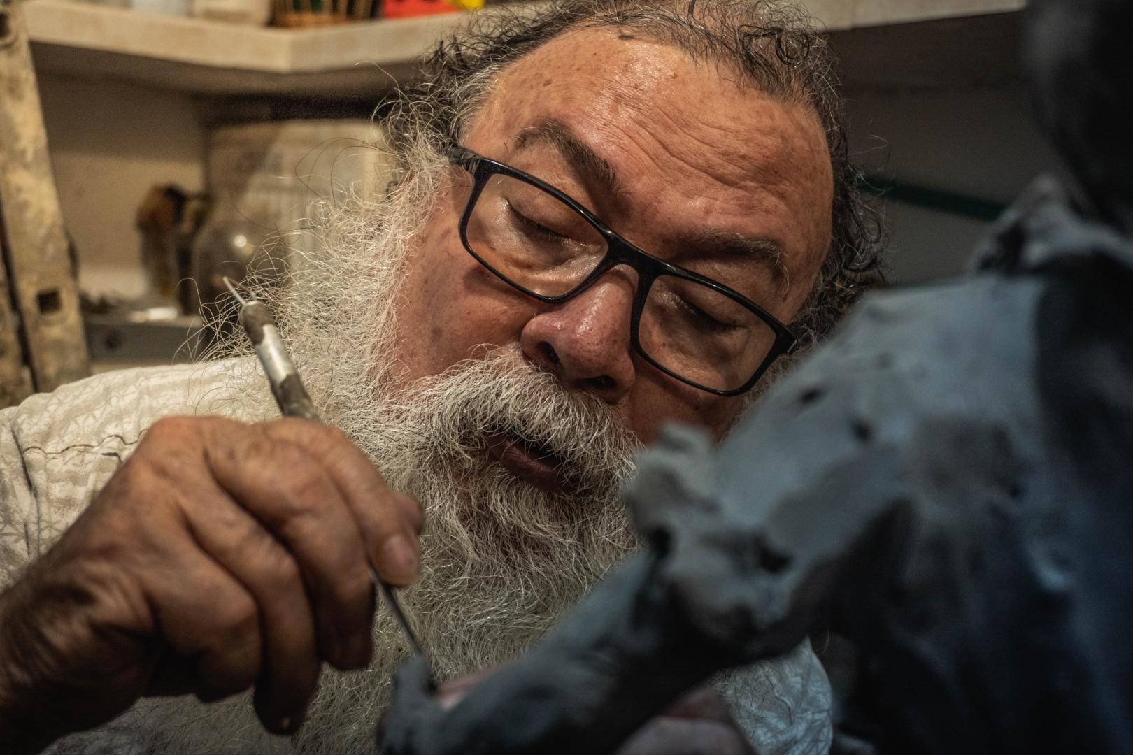 Pintor y escultor Jaime Guevara espera reunirse con el gobernador