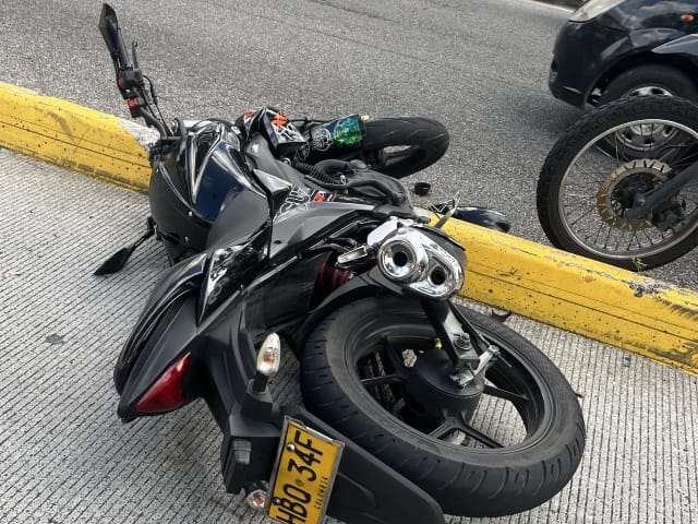 Operario de la Emab fue arrollado por una motocicleta