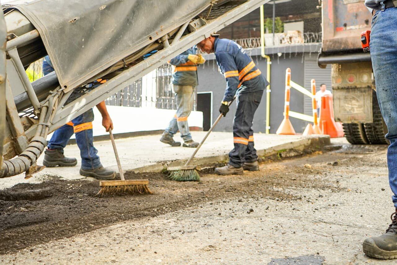 'Tapatón' de huecos se realiza en Bucaramanga