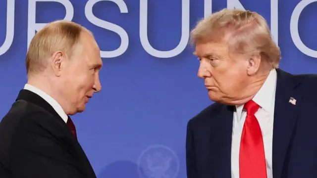 Putin y Trump discuten una “salida justa” para el conflicto en Ucrania