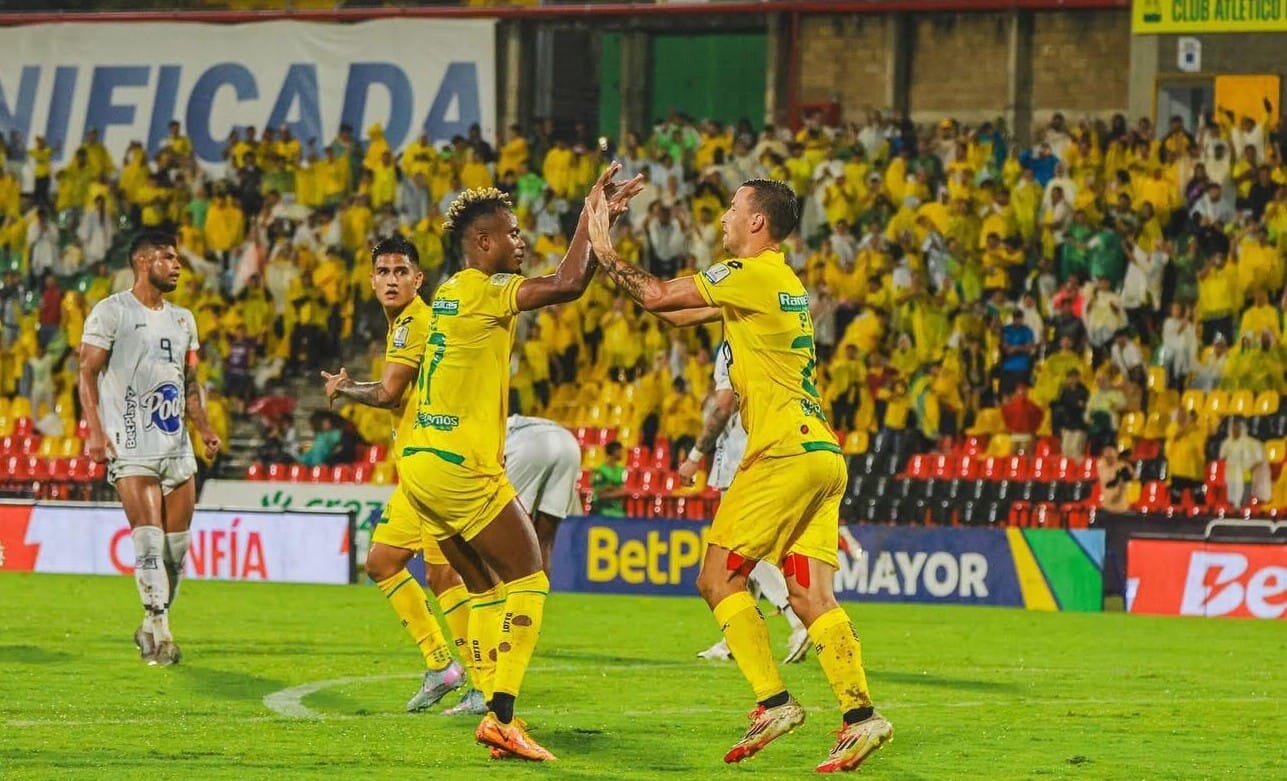 Bucaramanga por un ‘expreso’ triunfo ante Santa Fe