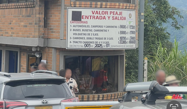 La Mesa de Los Santos se moviliza para exigir mejoramiento de la vía y justicia por 20 años de corrupción