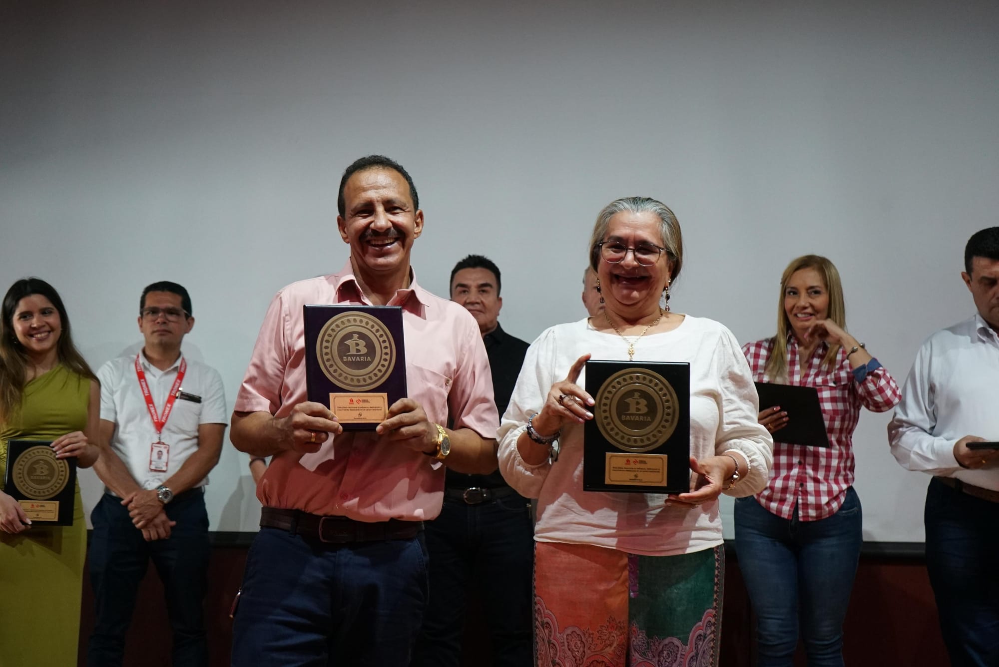 526 empresarios de la economía popular de Santander crecen con Transforma tu negocio