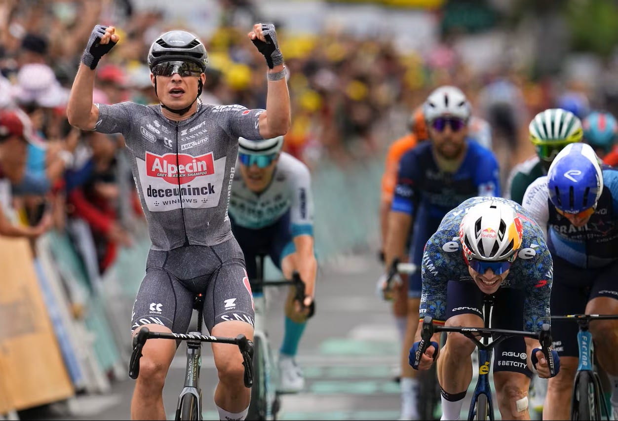 Jasper Philipsen primer líder de la Vuelta a España