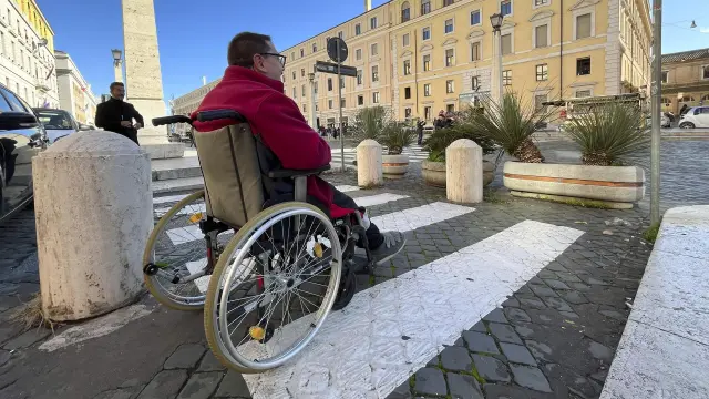 Increíble: con invalidez y asilado, el drama de un expolicía a quien le suspendieron la pensión