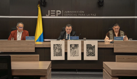 JEP entregó los primeros 60 decretos de amnistías a firmantes del Acuerdo Final de Paz