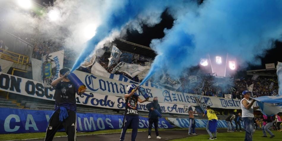 Justicia dio la razón a hinchas de Millonarios y autorizó ingreso de pancartas críticas al estadio El Campín