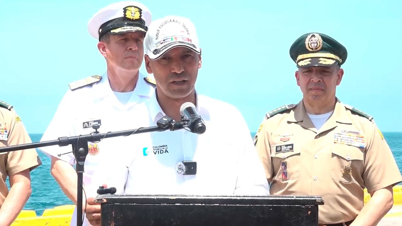 Estos son los primeros acuerdos con el grupo ilegal Coordinadora Nacional – EB: entregarán 13.5 toneladas de material de guerra