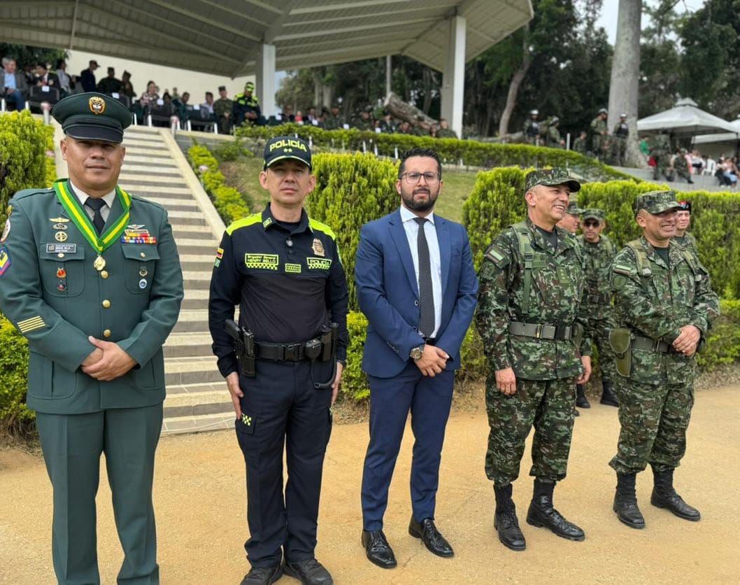 Alcaldía de Bucaramanga en conmemoración del Día del Ejército nacional
