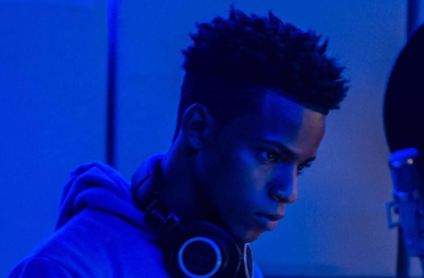 Lowis Ye desgarra corazones con su nueva canción